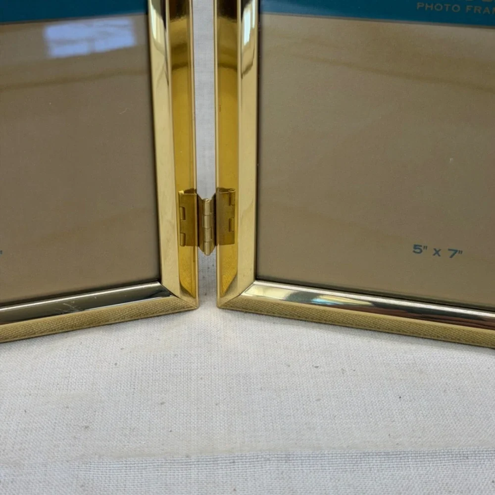 Vintage Brass Double Hinged Picture Frame 5x7 Folding Photo Gold Desk Decor